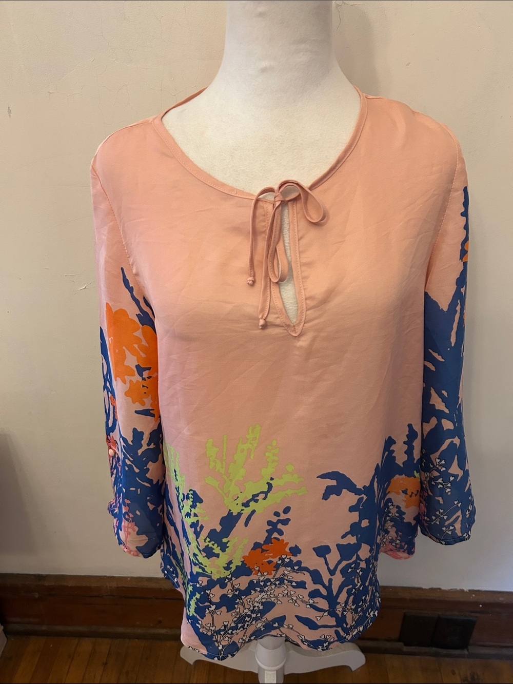Sabine Peach Floral Tie-Neck Rollable Sleeve Blouse Size M EUC